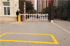 車牌識別道閘400_副本