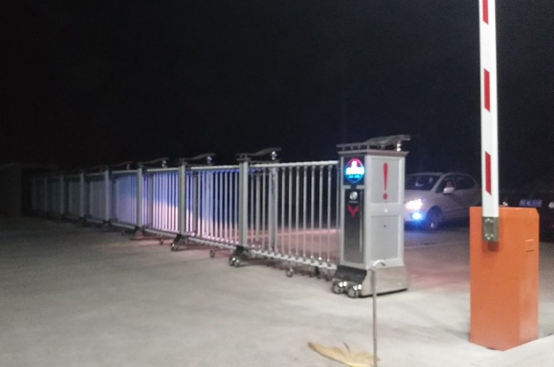 電動伸縮門的零部件具有正常的功能