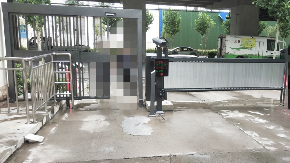 車牌識別-新鄭龍湖航天科工