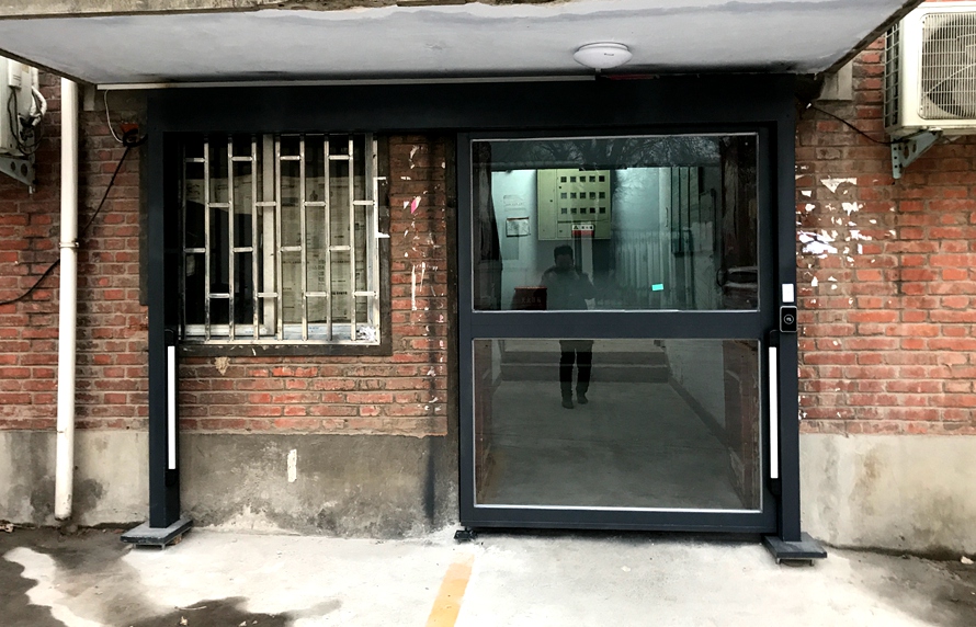 刷卡電動(dòng)門-中國六冶